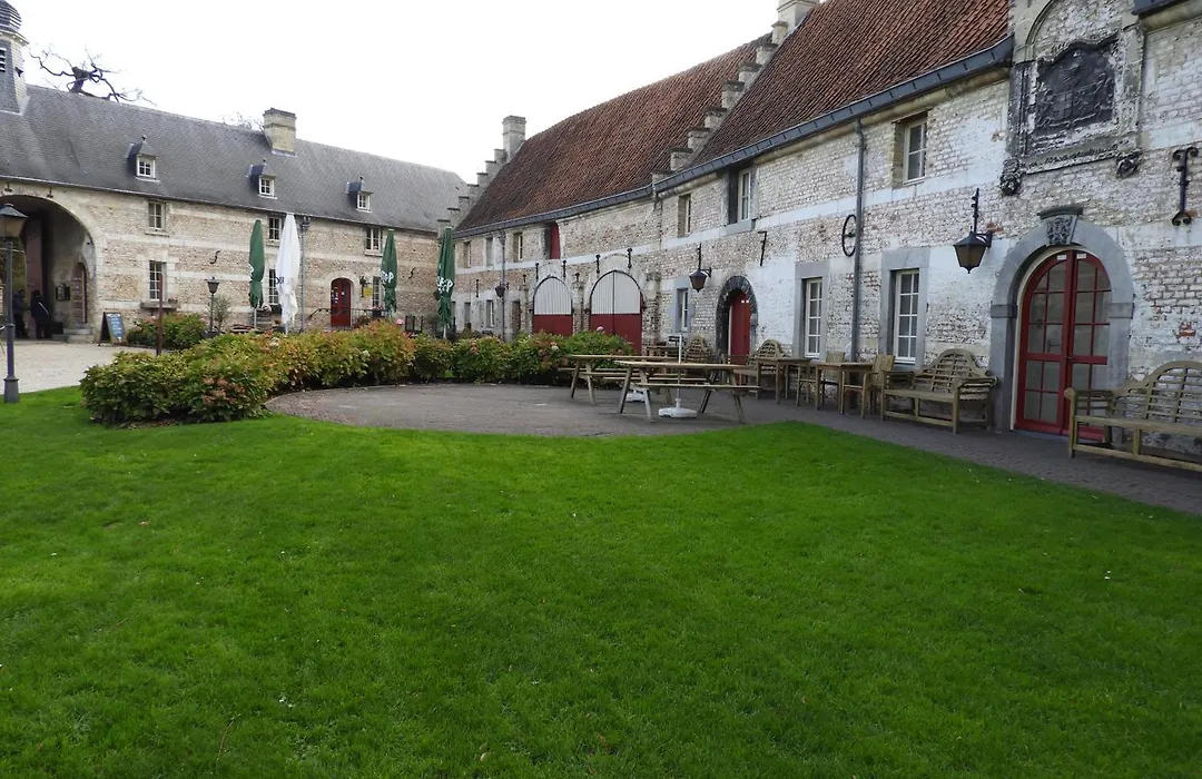 Kasteel Schaloen - Vakantiewoningen & Hotel - Gratis Parkeren-1